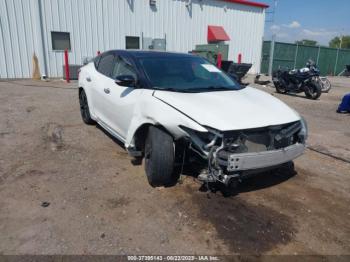  Salvage Nissan Maxima