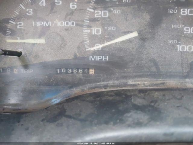 Chevrolet C3500 Chassis Image 2