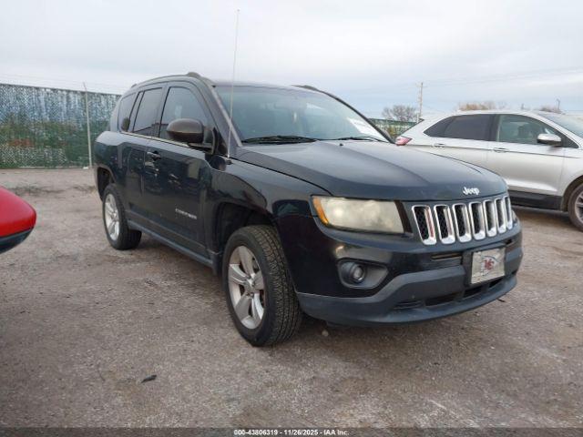  Salvage Jeep Compass