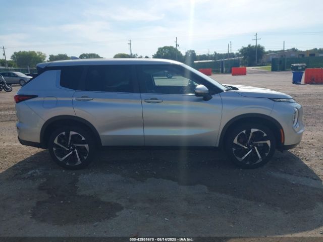 Mitsubishi Outlander Es 2.5 S-awc Image 14