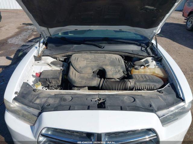 Dodge Charger Se Image 12