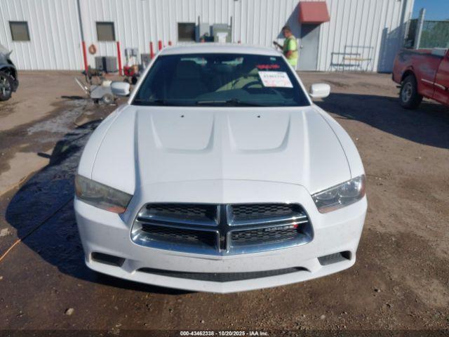 Dodge Charger Se Image 10