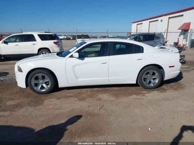 Dodge Charger Se Image 4