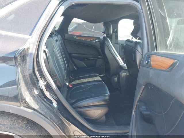 Lincoln MKC Image 8