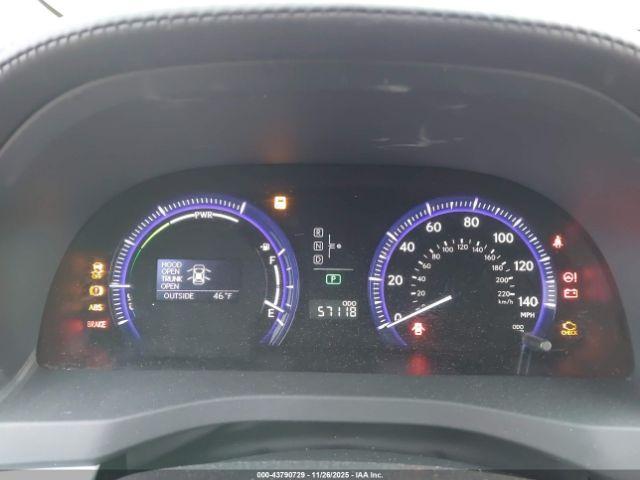 Lexus HS 250h Premium Image 17