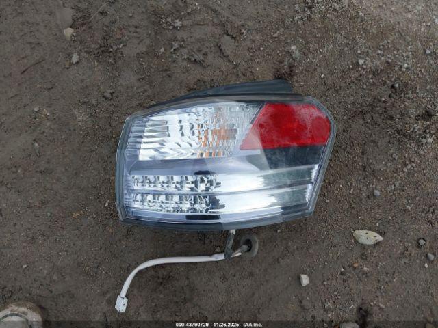 Lexus HS 250h Premium Image 9