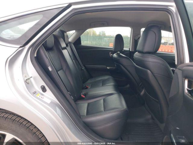 Toyota Avalon Xle Image 9