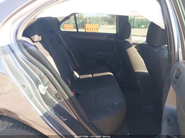 Mitsubishi Lancer Es Image 14