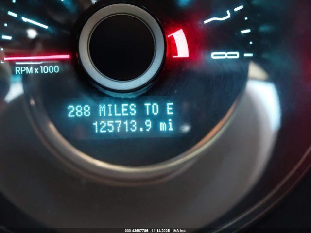 Ford Mustang V6 Image 13