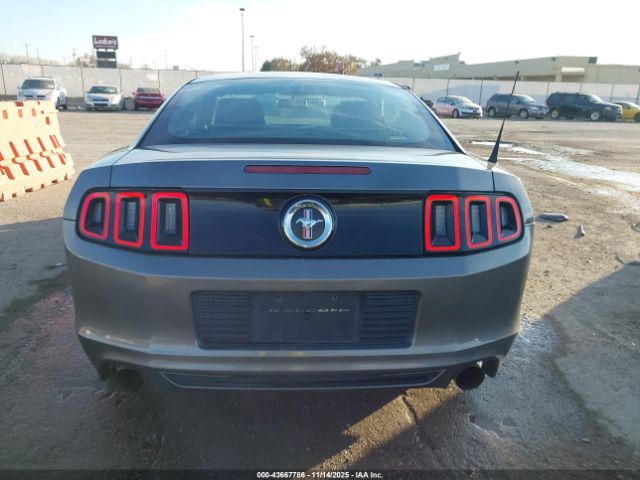 Ford Mustang V6 Image 15