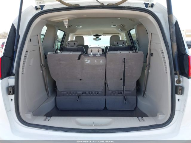 Chrysler Pacifica Touring-l Image 15