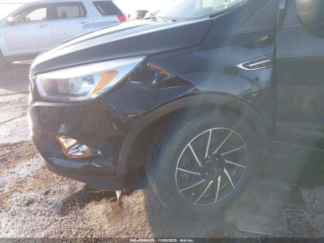 Ford Escape S Image 11