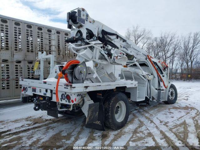 Freightliner M2 106 Medium Duty Image 2