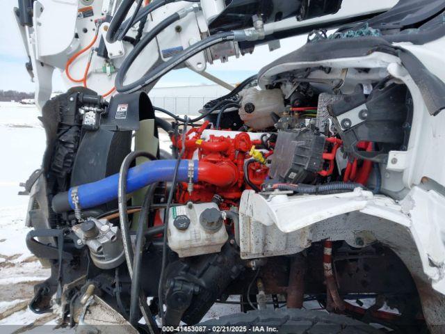 Freightliner M2 106 Medium Duty Image 5