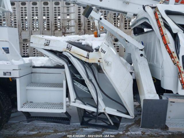 Freightliner M2 106 Medium Duty Image 13