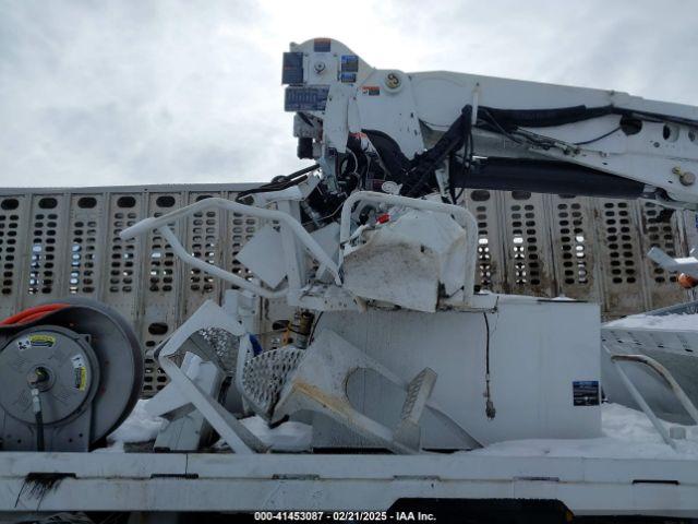 Freightliner M2 106 Medium Duty Image 7