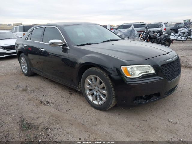 Chrysler 300 Limited Image 1