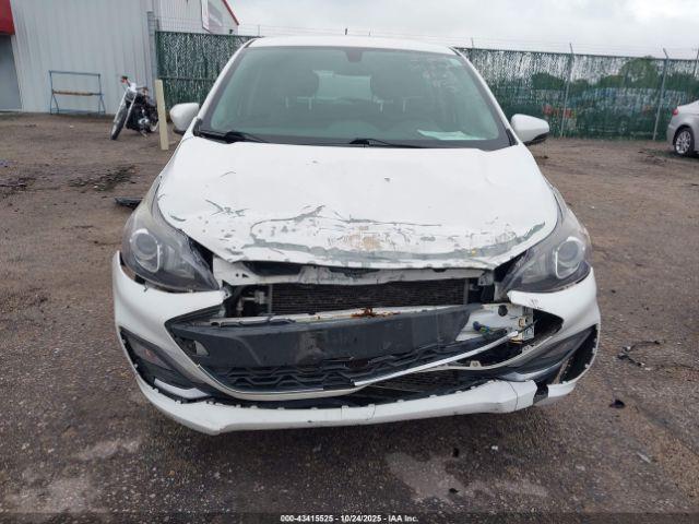 Chevrolet Spark Fwd 1lt Automatic Image 14