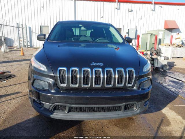 Jeep Cherokee Sport Image 7