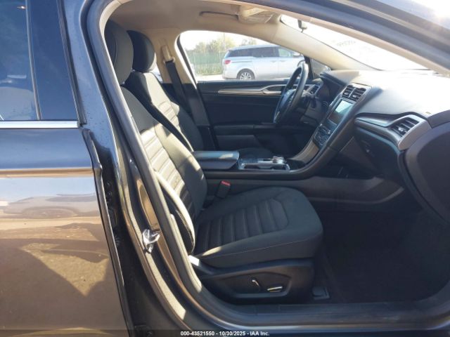 Ford Fusion Se Image 3