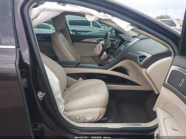 Lincoln MKZ Standard Image 3