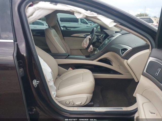 Lincoln MKZ Standard Image 3