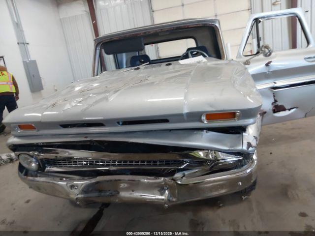 Chevrolet C10 Image 3