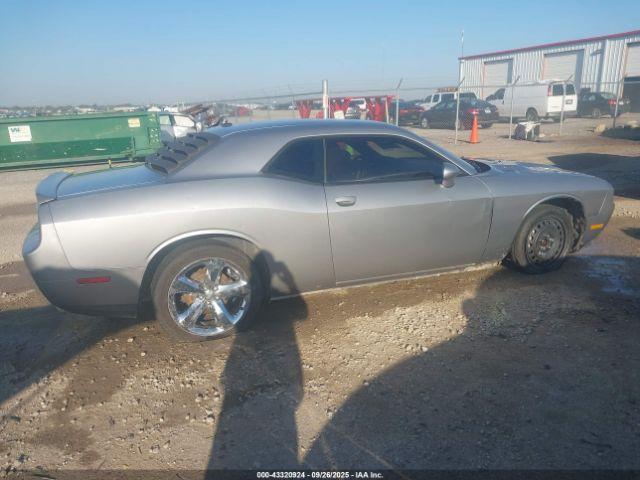 Dodge Challenger Image 16