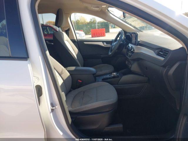 Ford Escape Se Image 6