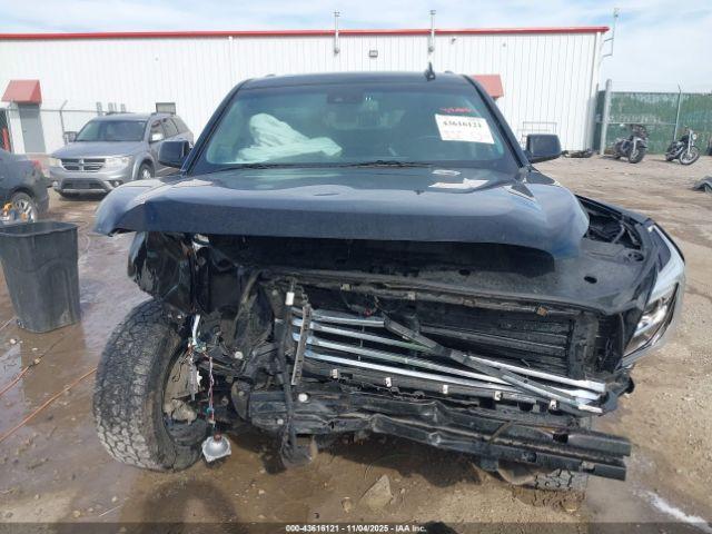 GMC Yukon Slt Image 4