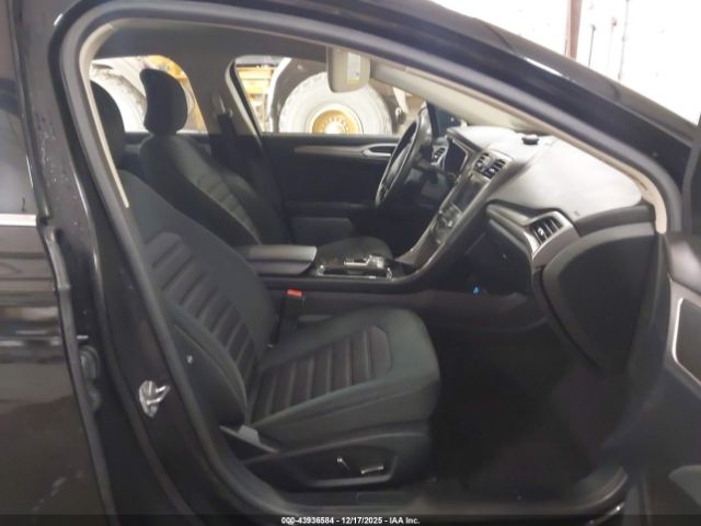 Ford Fusion Se Image 4