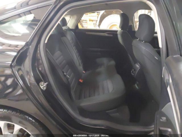 Ford Fusion Se Image 8