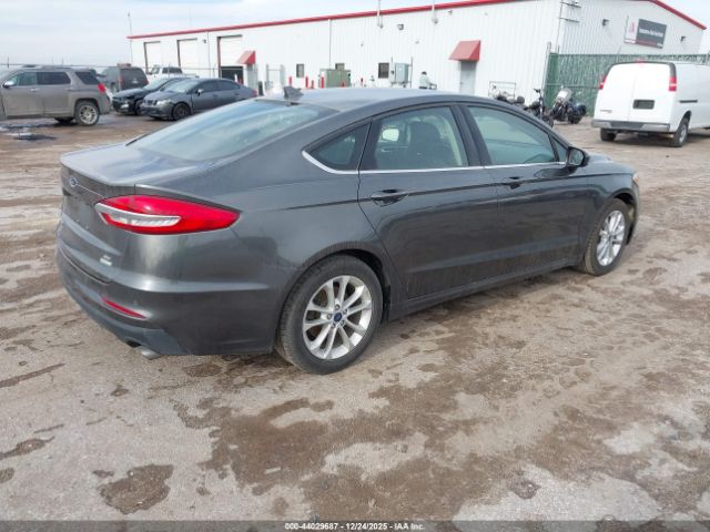 Ford Fusion Se Image 2
