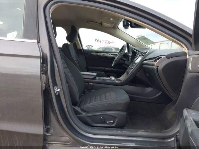 Ford Fusion Se Image 5