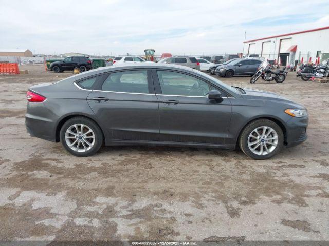 Ford Fusion Se Image 11
