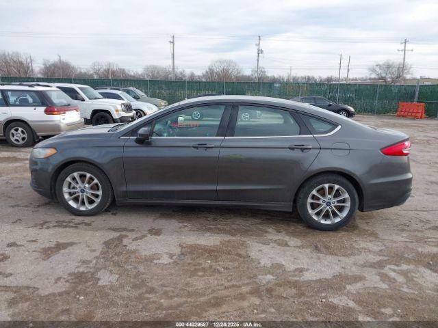Ford Fusion Se Image 13