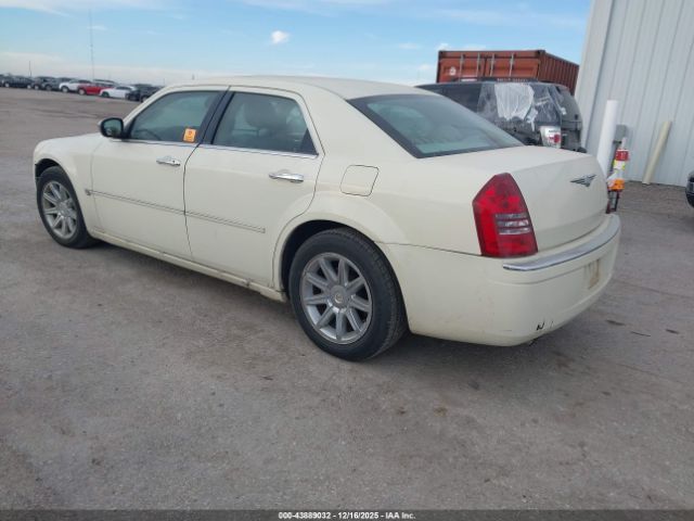 Chrysler 300c Image 3