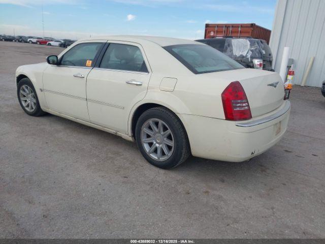 Chrysler 300c Image 3