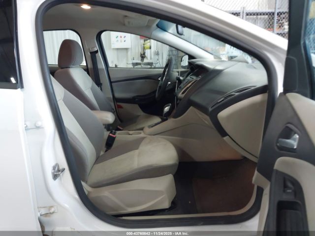 Ford Focus Se Image 10