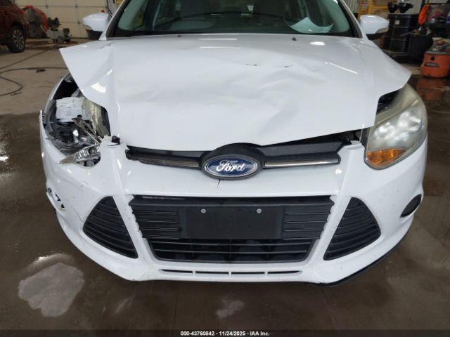 Ford Focus Se Image 12