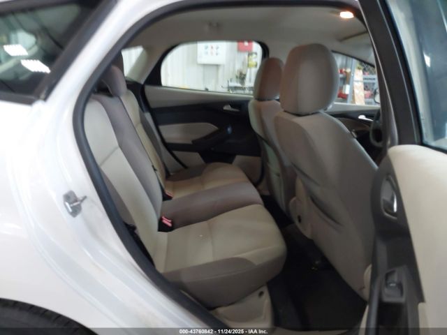 Ford Focus Se Image 7