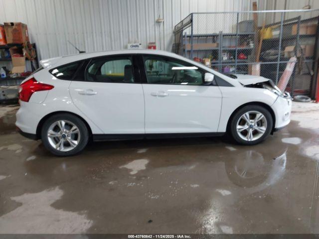 Ford Focus Se Image 14
