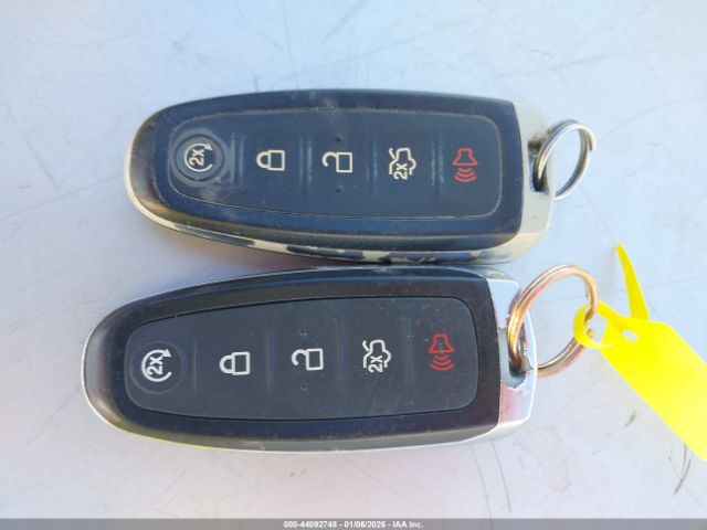 Ford Escape Titanium Image 9