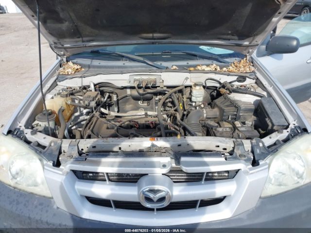 Mazda Tribute I Image 2