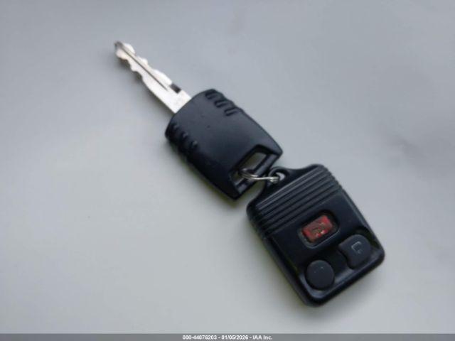 Mazda Tribute I Image 8