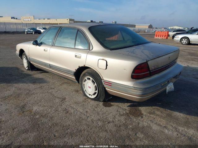 Oldsmobile 88 Royale Image 2