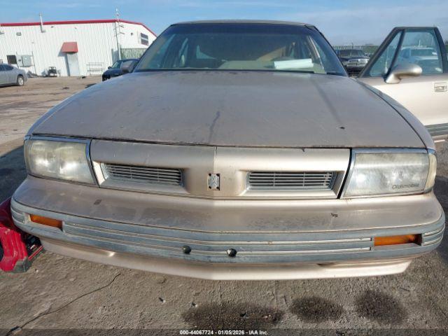 Oldsmobile 88 Royale Image 8