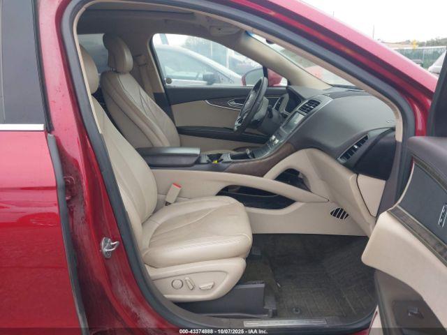 Lincoln MKX Reserve Image 2