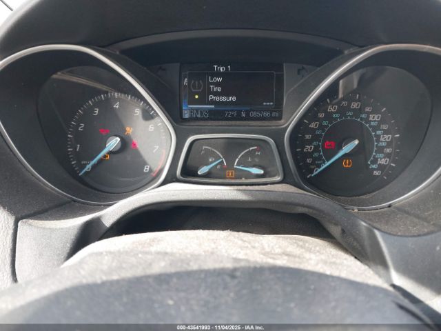 Ford Focus Titanium Image 9