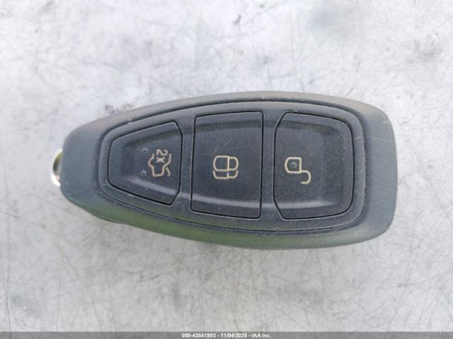 Ford Focus Titanium Image 10